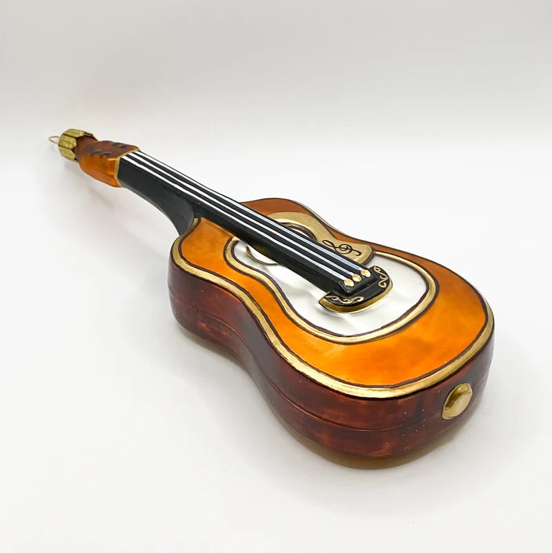 Grosse Gitarre