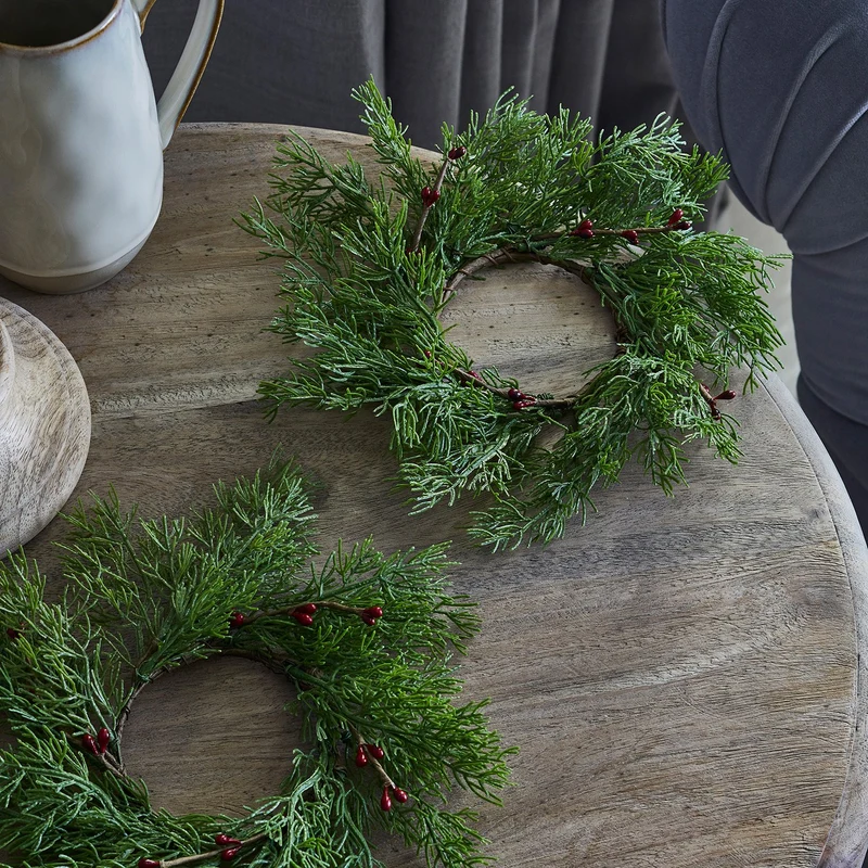 2er Set Kerzenkranz mit roten Beeren