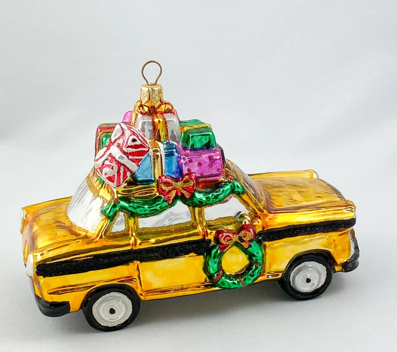 New York Taxi mit vielen Geschenken