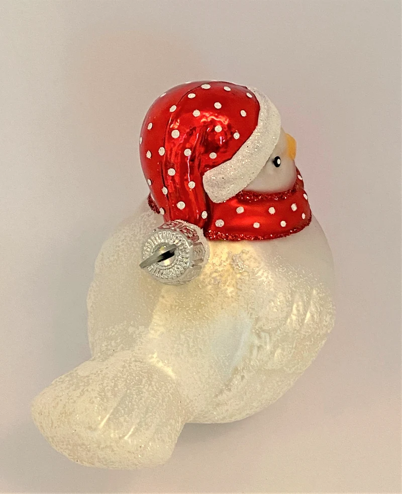 Wintervögelchen weiss mit roter Mütze und Schal
