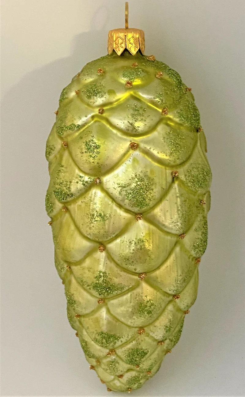 Grosser Zapfen, grün