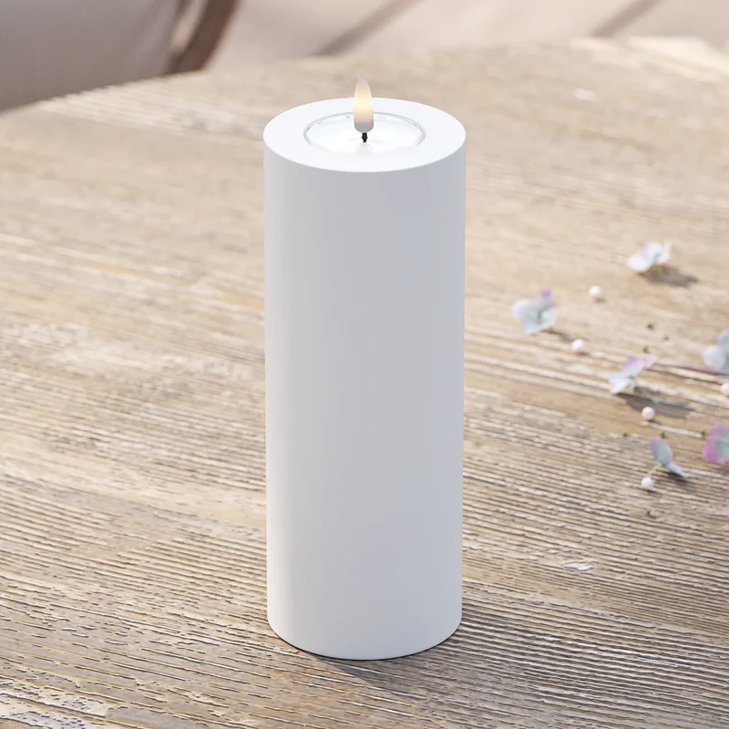Deluxe Homeart LED Stumpenkerze Outdoor H 20 cm weiß