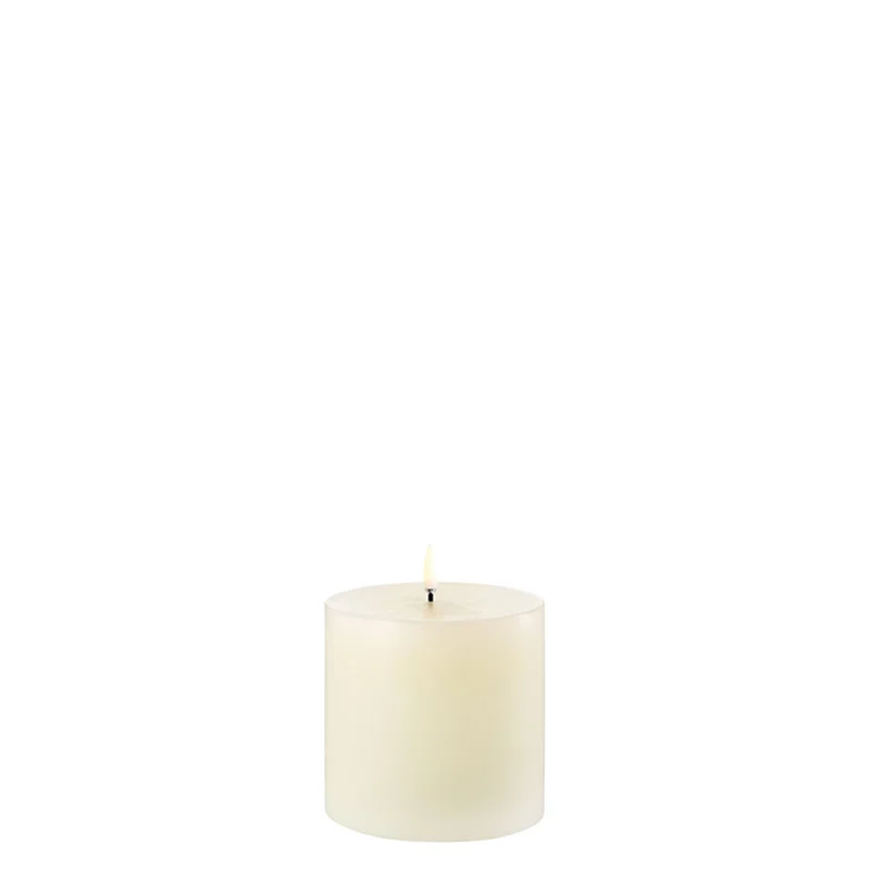 Uyuni LED Stumpenkerze, Ivory, 10,1 x 10,1 cm
