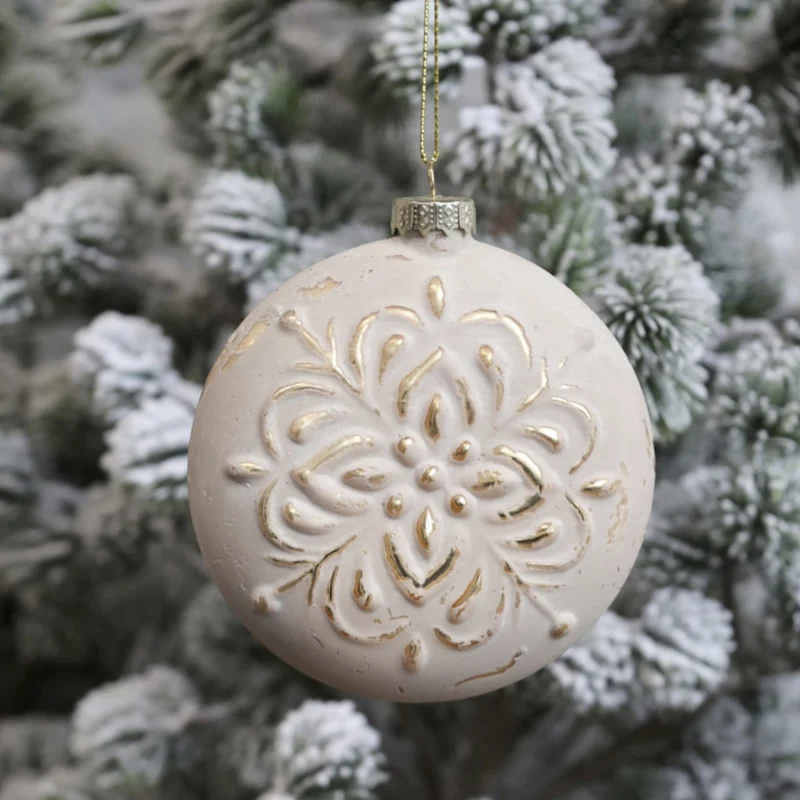 Chic Antique Weihnachtskugel mit Goldmuster, puder