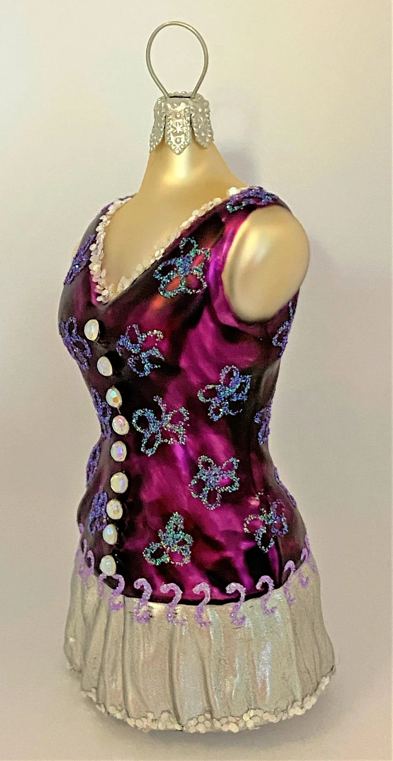 Kurzes violettes Kleid