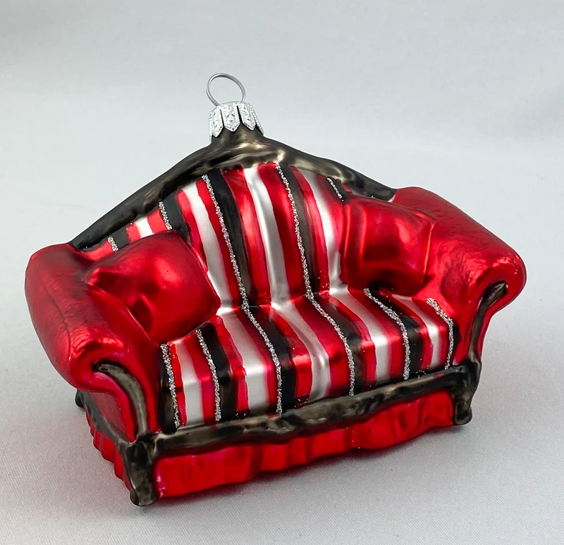 Sofa rot gestreift