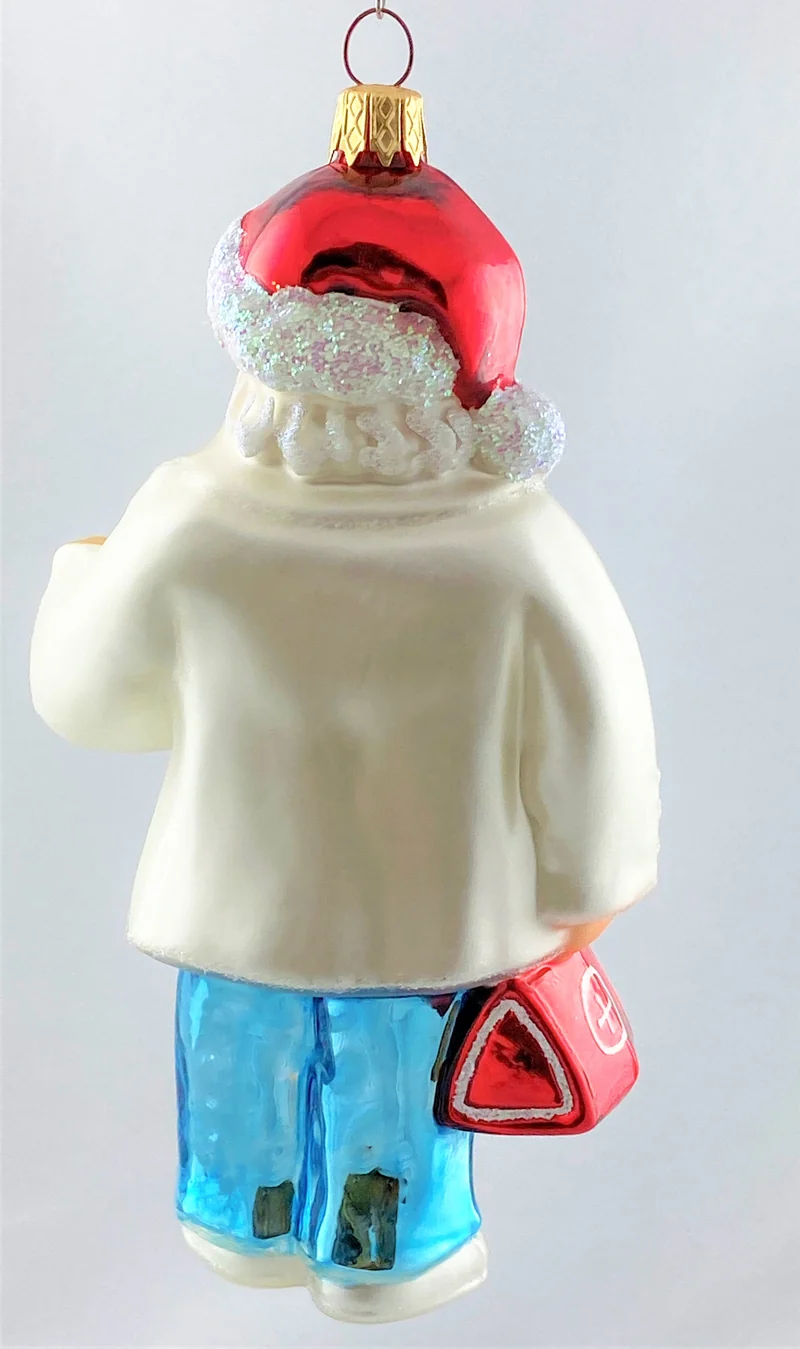 Santa als Arzt