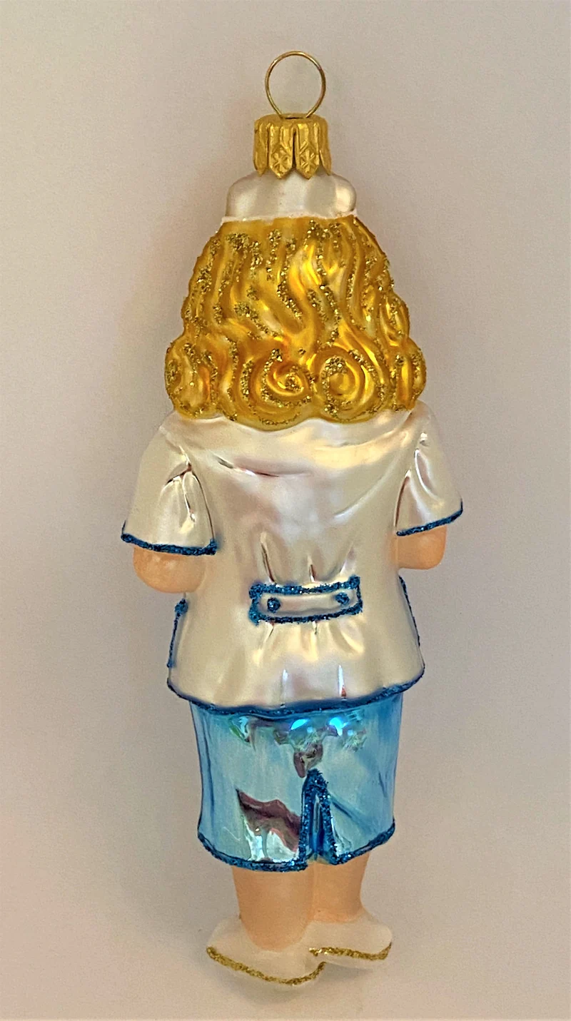 Blonde Krankenschwester