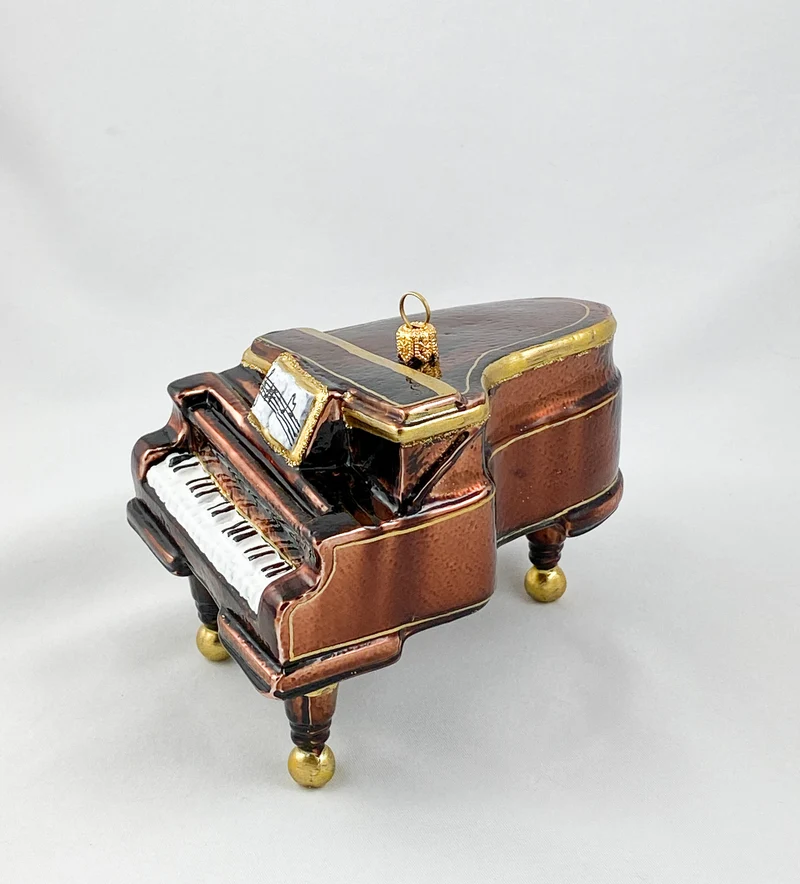 Brauner Flügel oder Piano