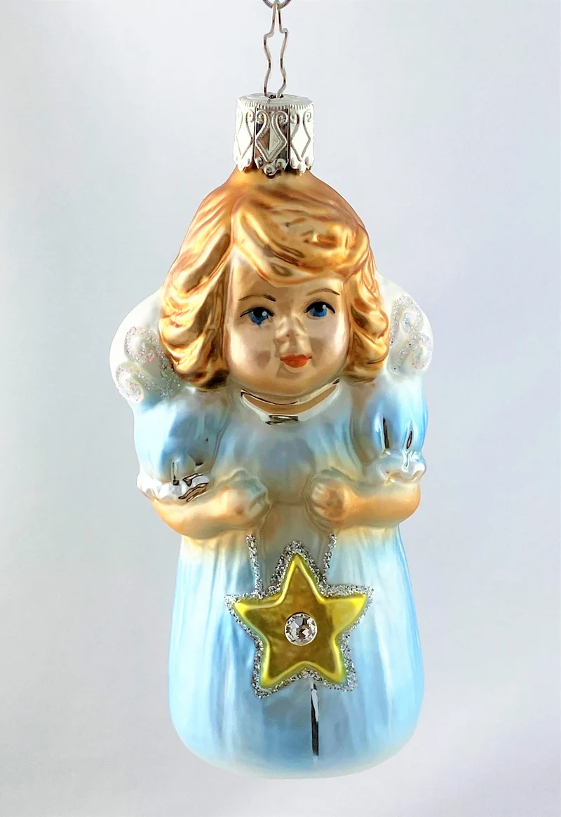 Engel im blauen Kleid mit Stern
