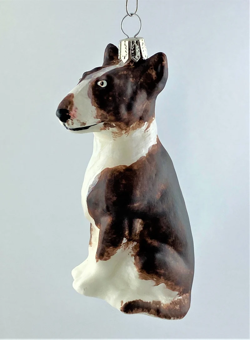 Braun gefleckter Bullterrier