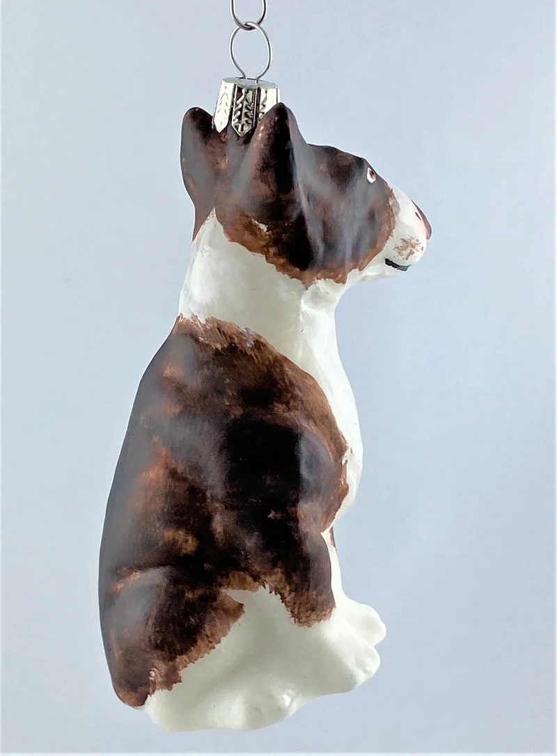 Braun gefleckter Bullterrier