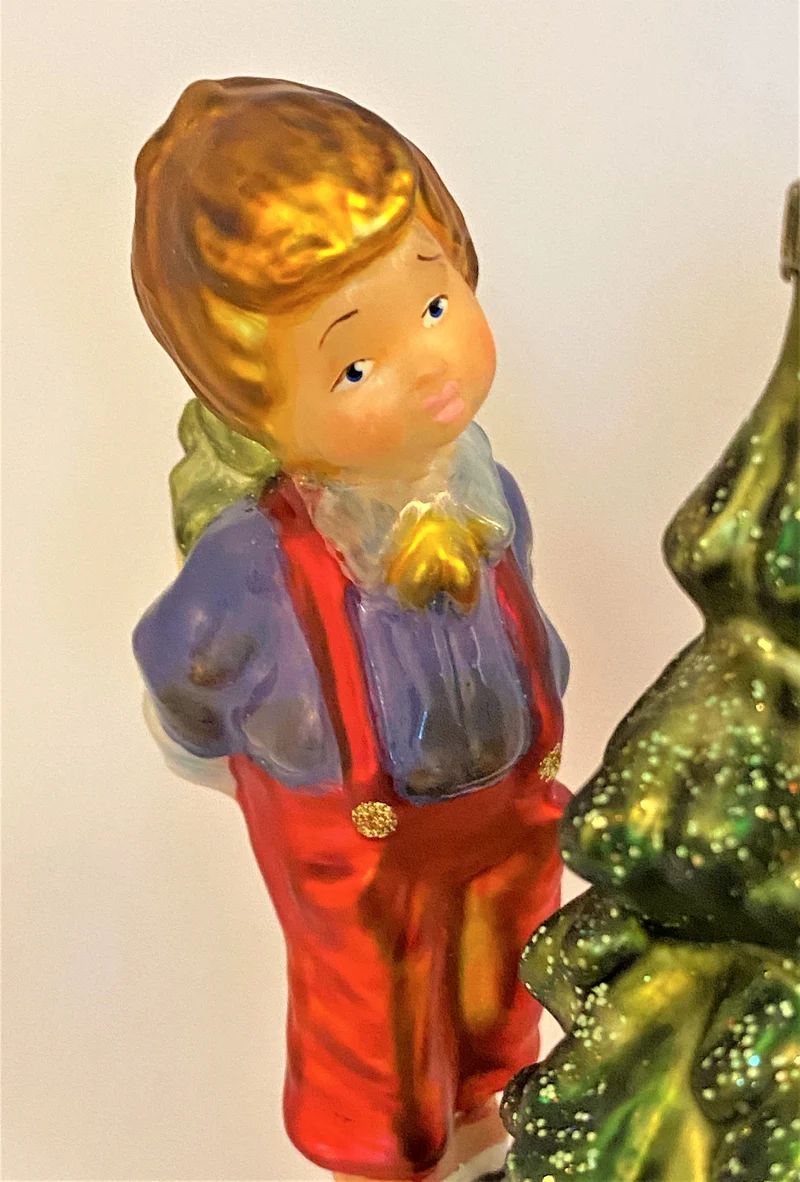 Zwei Kinder bewundern den Weihnachtsbaum, KOMOZJA MOSTOWSKI