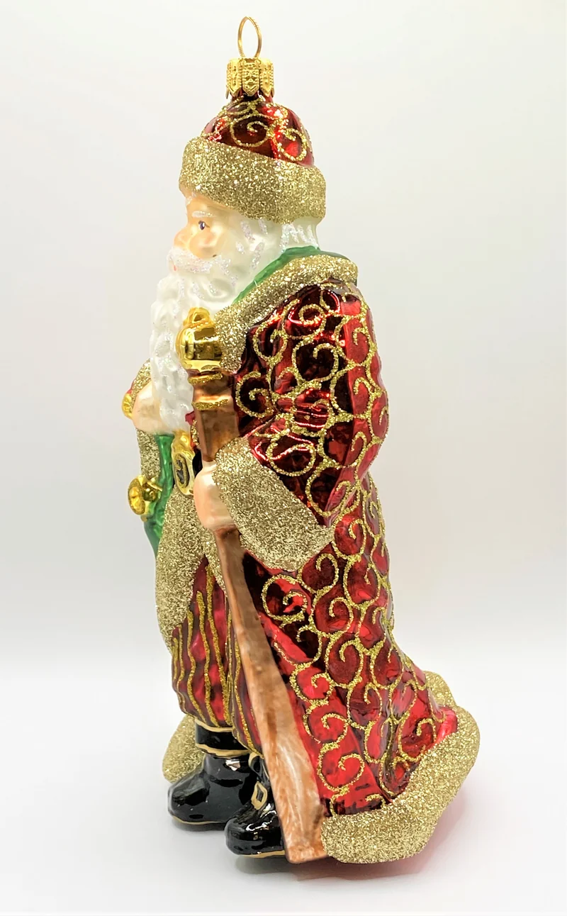 Nikolaus mit schwarzen Stiefeln