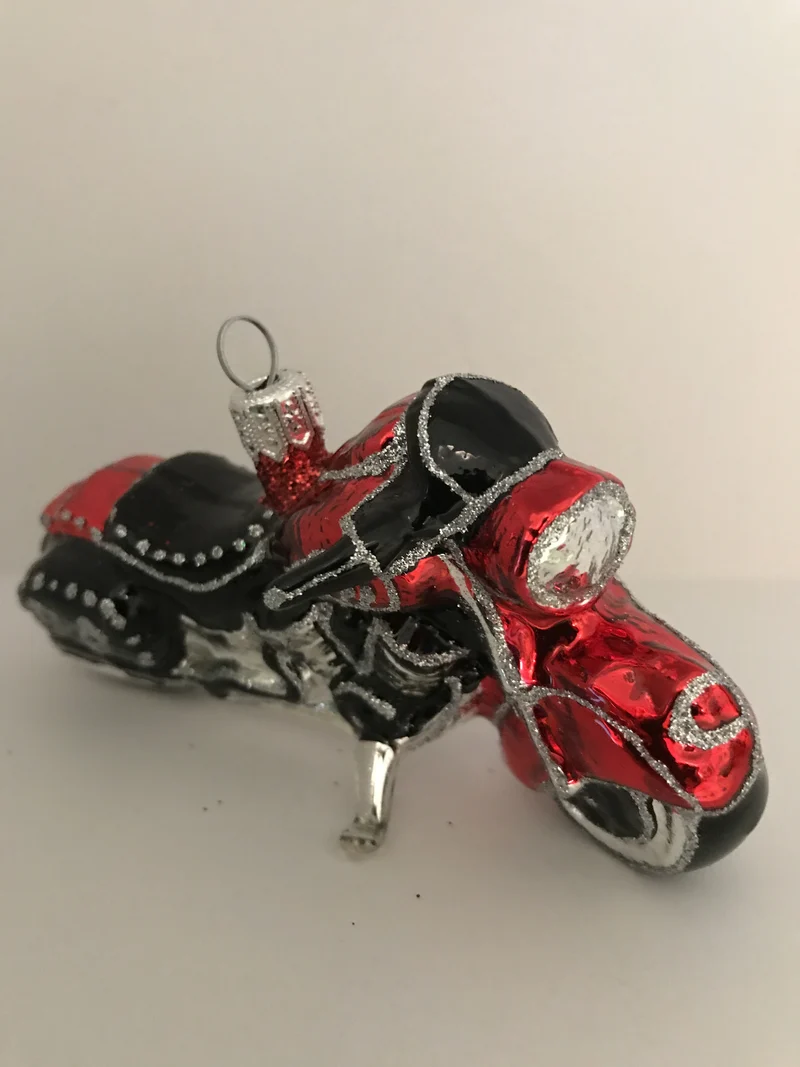 Schweres rotes Motorrad