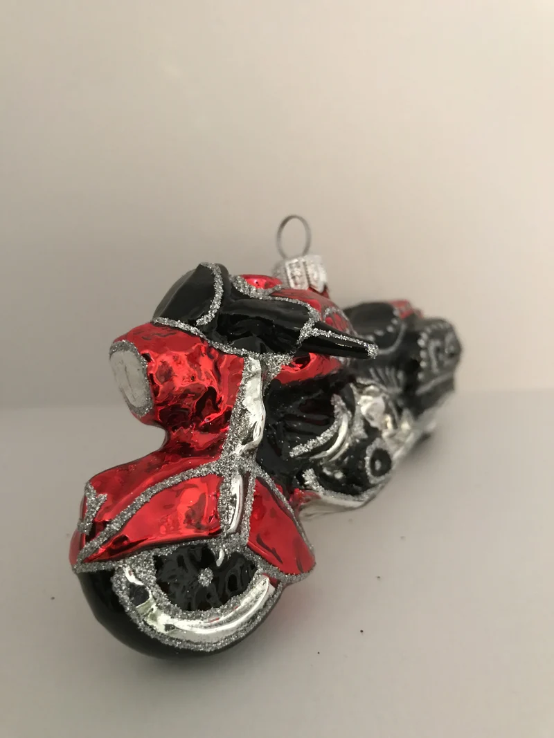 Schweres rotes Motorrad