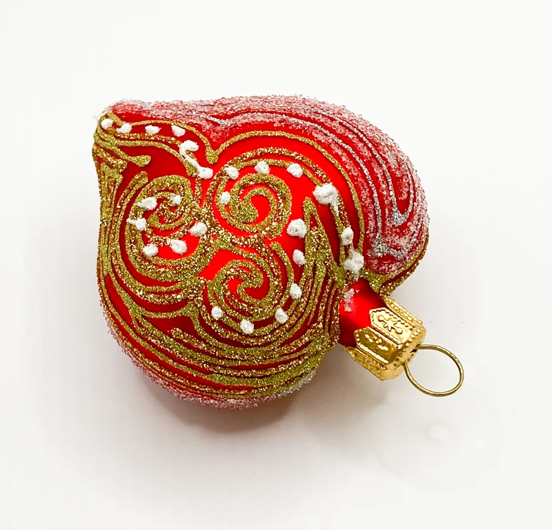 Rotes Herz mit Art-Deko-Muster