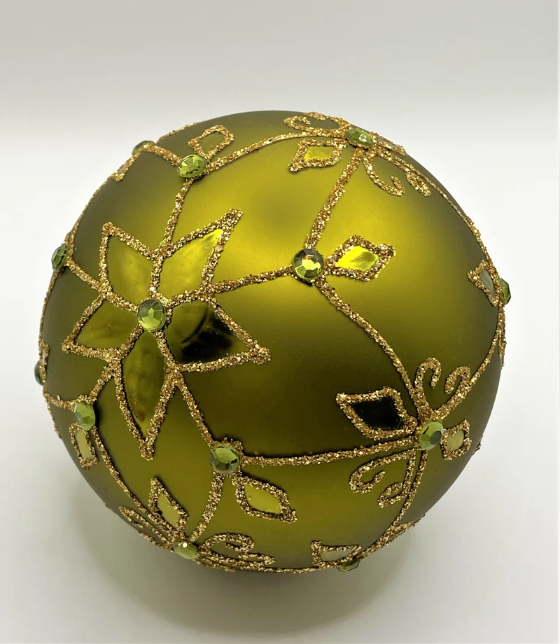 Kugel olivgrün mit Golddekor und kleinen grünen Steinen