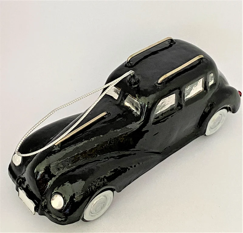 Schwarze Oldtimer Limousine, KOMOZJA MOSTOWSKI