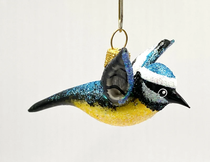 Fliegende Blaumeise