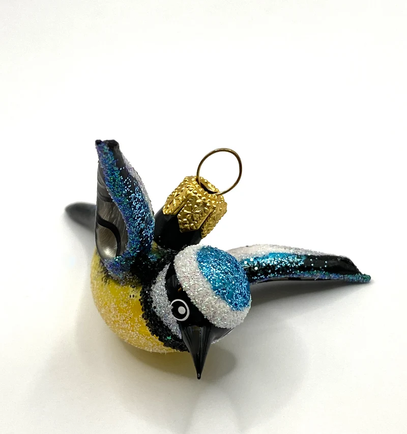Fliegende Blaumeise