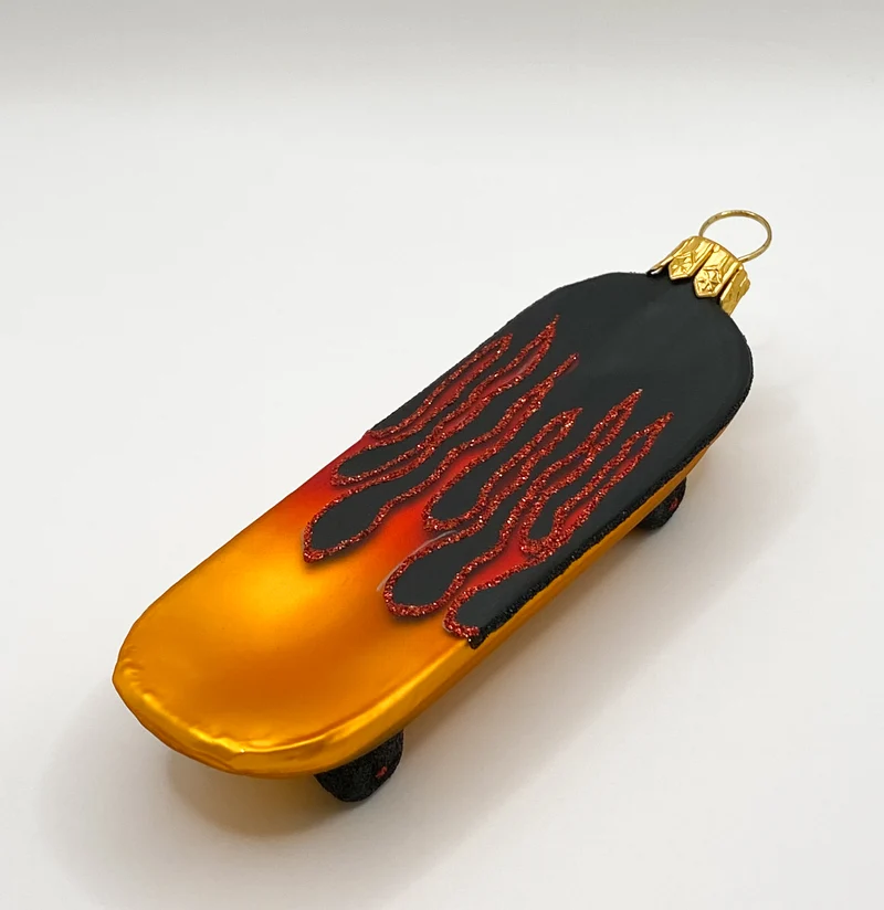 Rollbrett mit Flammendekor, Skate-Board