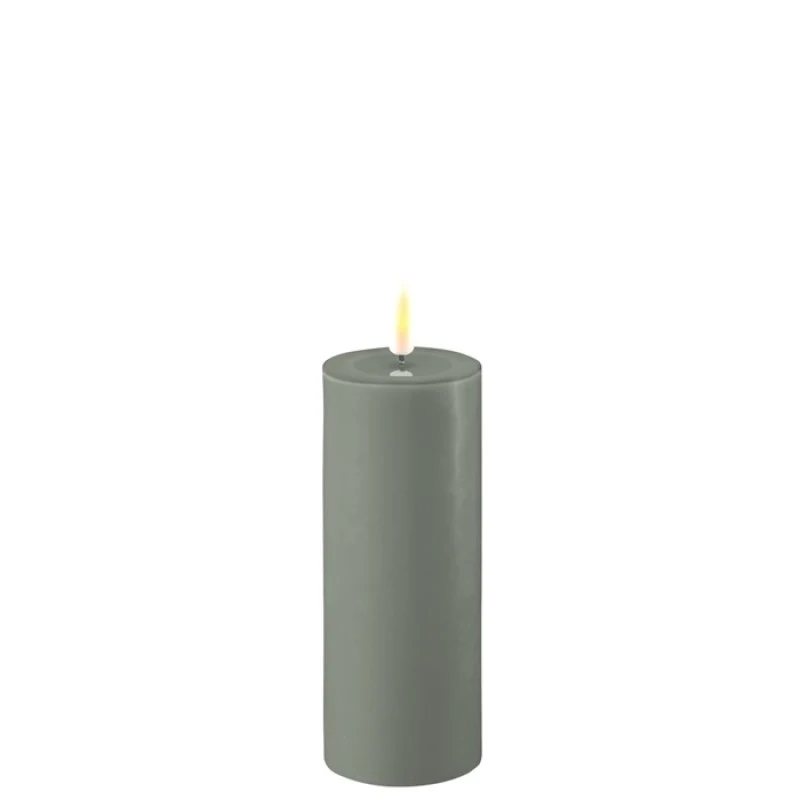 Deluxe Homeart LED Stumpenkerze Salbei grün 5 x 12,5 cm