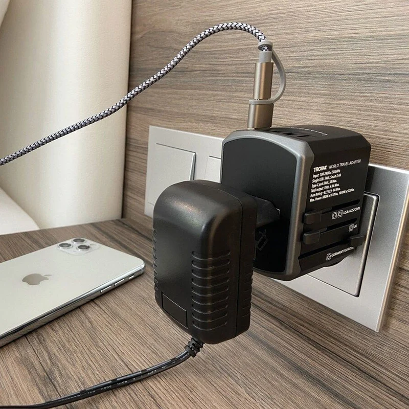 Troika Reisadapter-Set - WORLD TRAVEL ADAPTER
