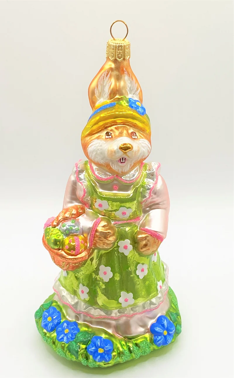 Mama Osterhase im Blümchenkleid