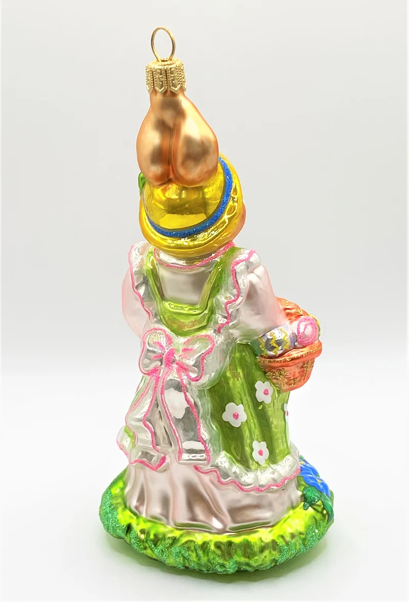 Mama Osterhase im Blümchenkleid