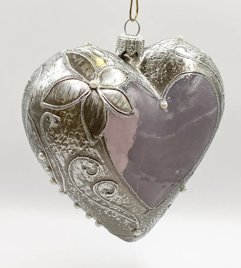 Herz im Shabby chic Dekor, transparent