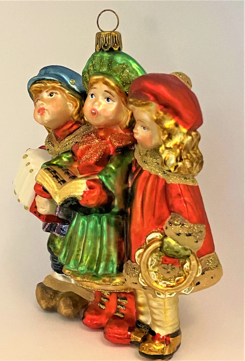 Drei Kinder singen zusammen Weihnachtslieder, KOMOZJA MOSTOWSKI