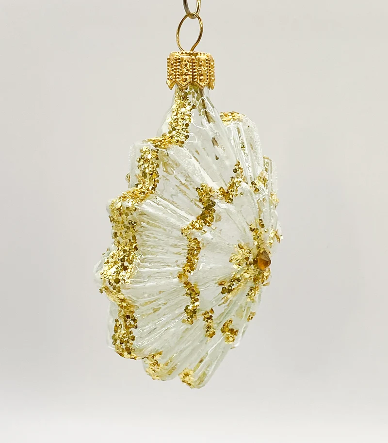 Stilisierter Stern transparent mit Gold-Dekor
