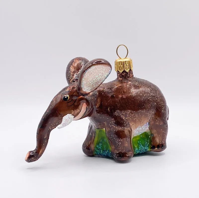 Lustiger brauner Elefant