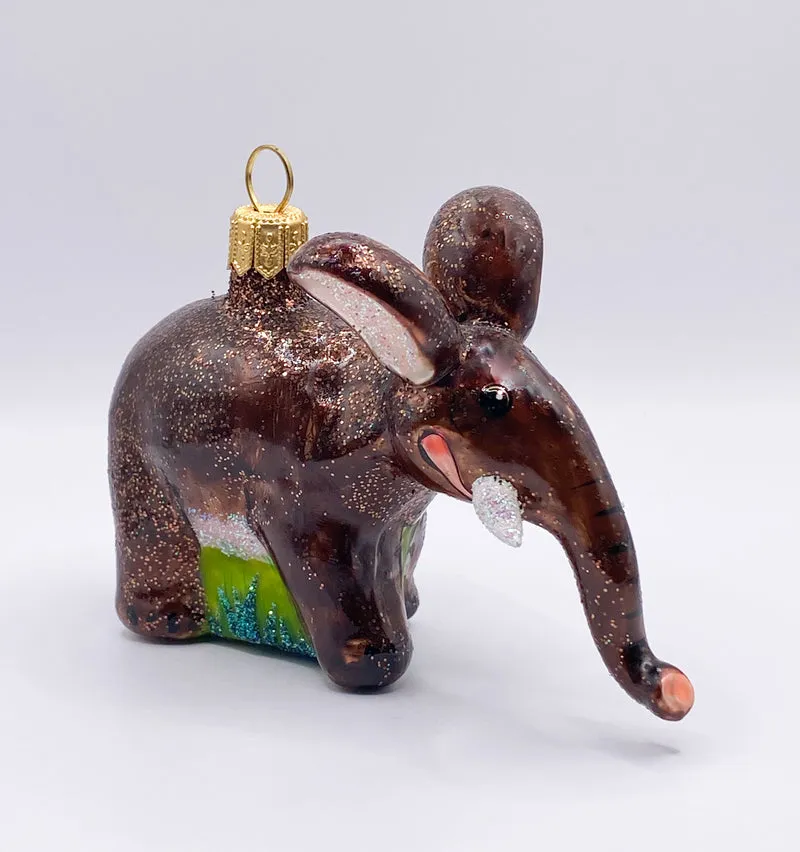 Lustiger brauner Elefant