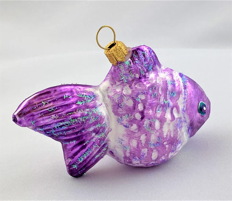 Herziger lila weisser Fisch
