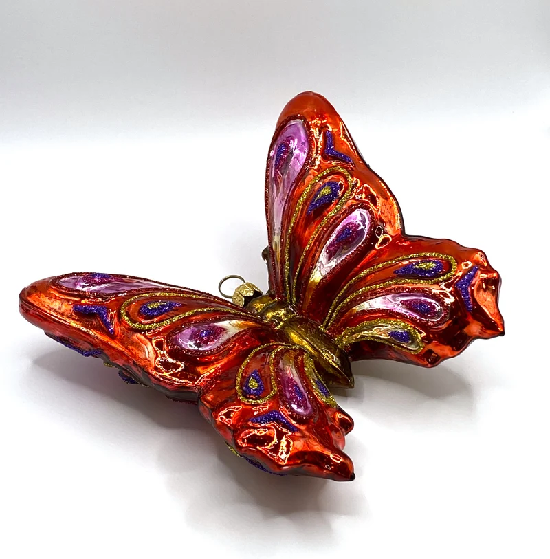 Grosser rot/bunter Schmetterling