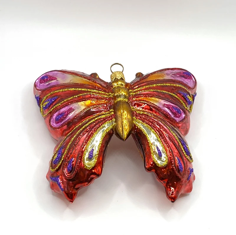 Grosser rot/bunter Schmetterling
