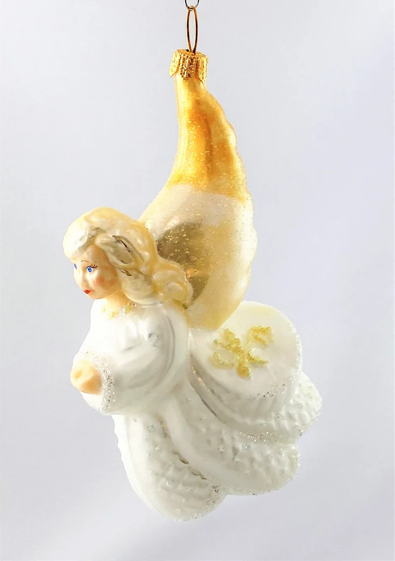 Fliegender betender Engel