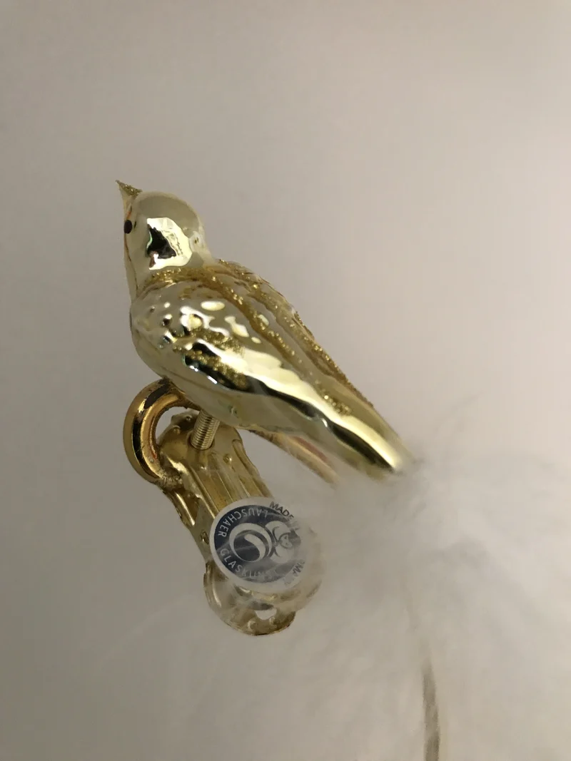 Kleines goldenes Vögelchen