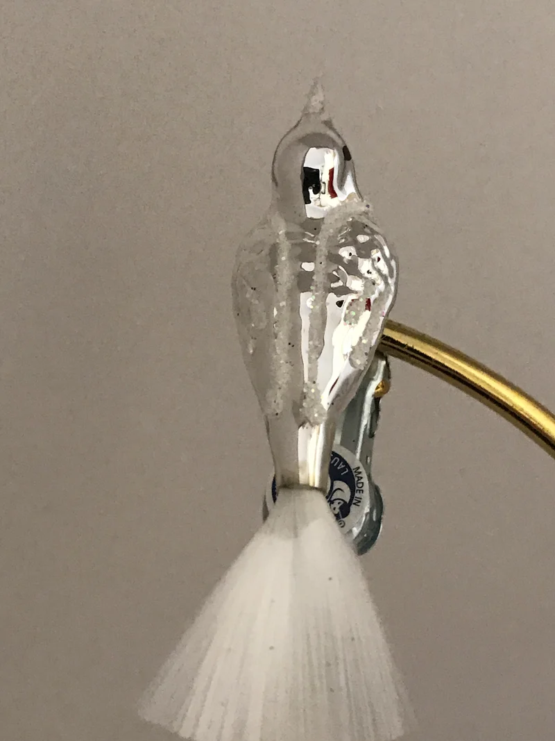Kleiner silberner Vogel, Fiberglas