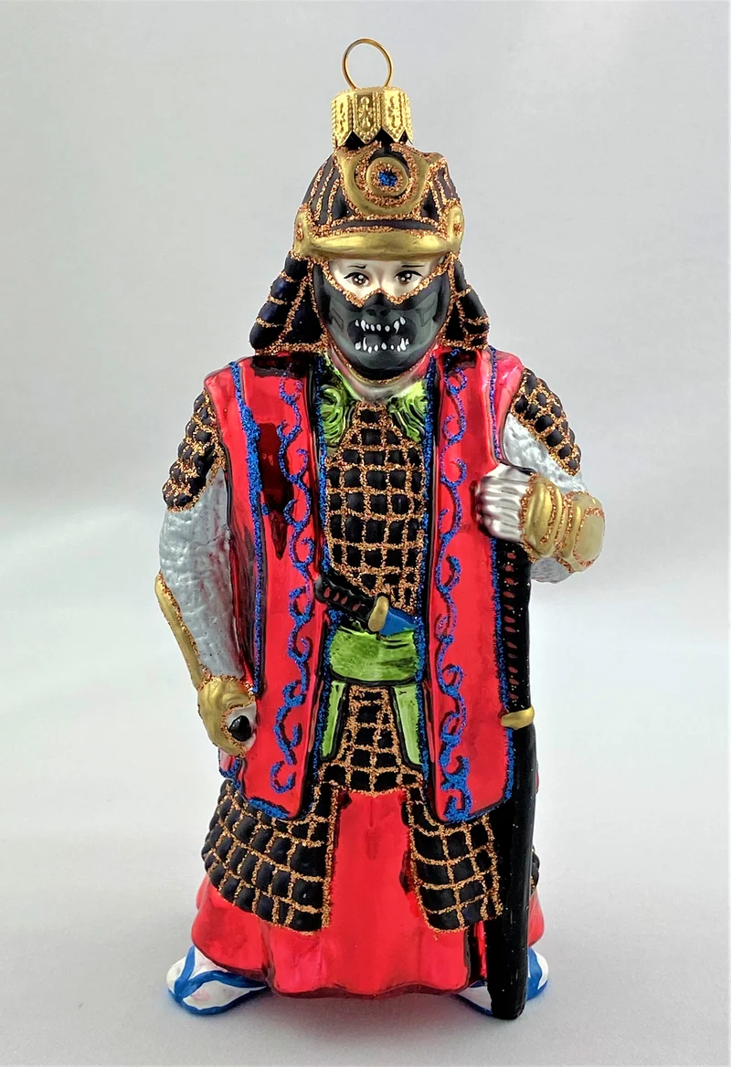 Japanischer Samurai Krieger in rotem Gewand