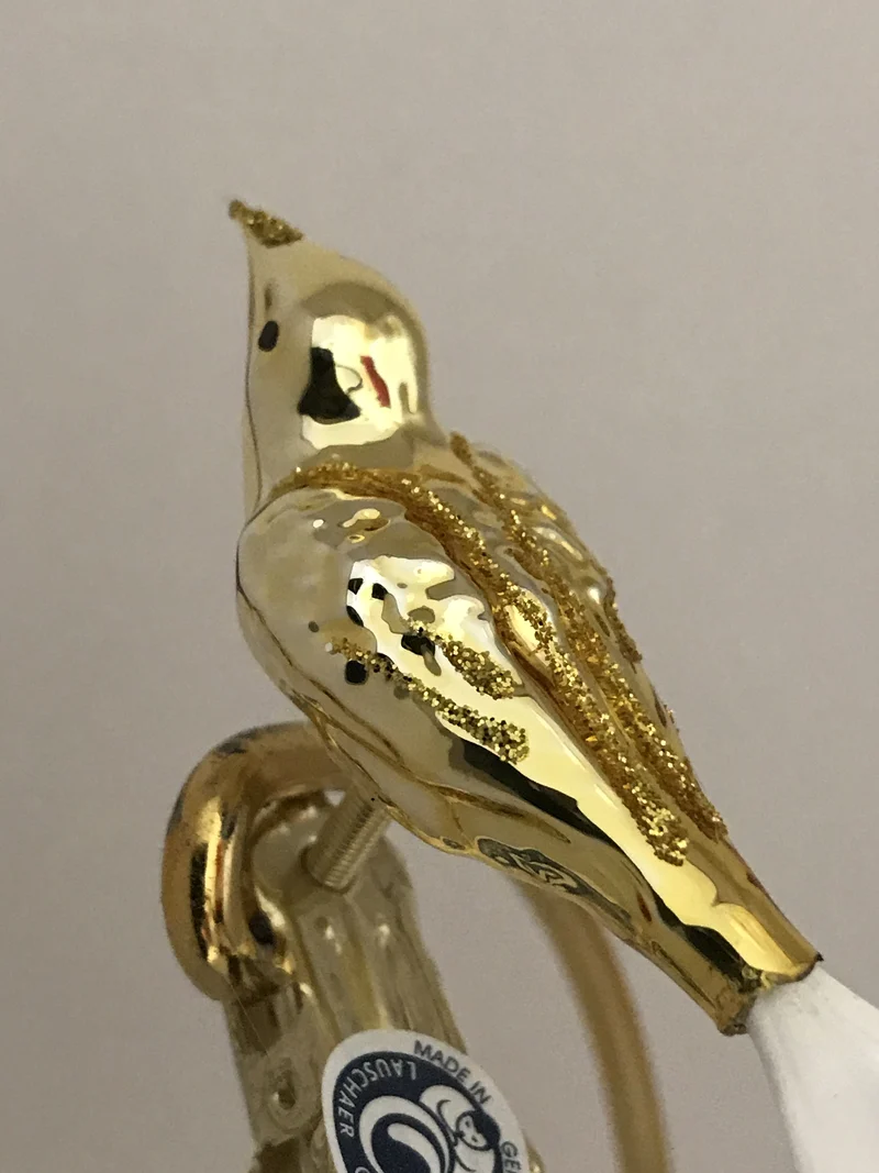 Kleiner goldener Vogel, Fiberglas