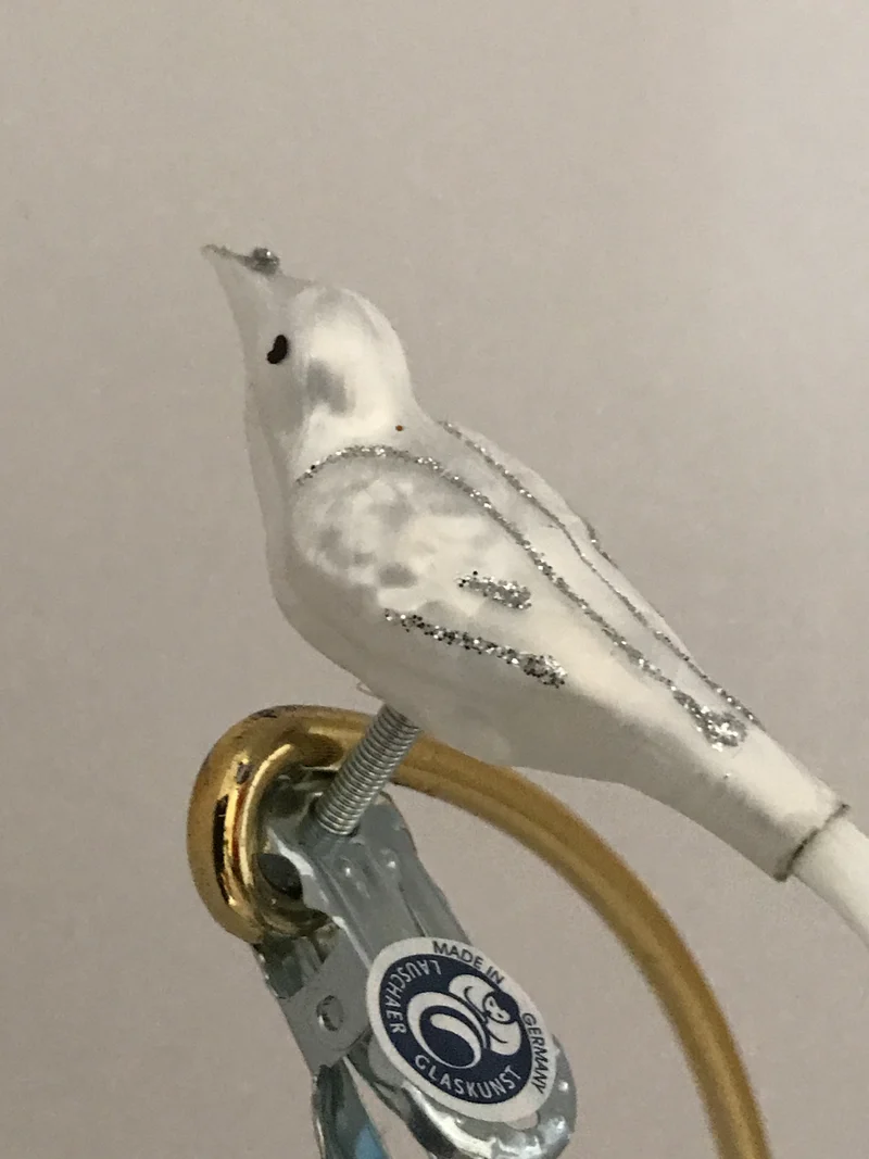 Kleiner weisser Vogel, Fiberglas