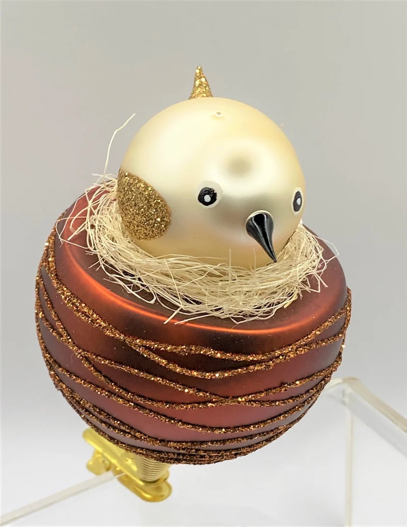 Dicker Vogel im Nest, Kuckuck