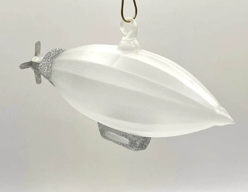 Zeppelin, transparent