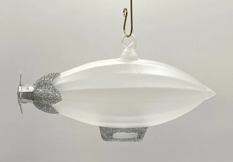 Zeppelin, transparent