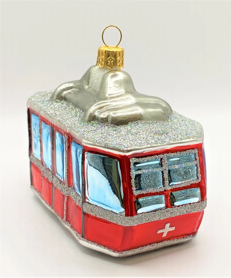 Rote Luft-Seilbahn mit Schweizer-Kreuz