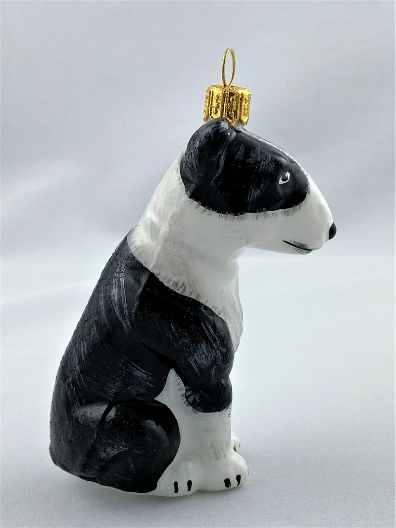 Schwarz gefleckter Bullterrier