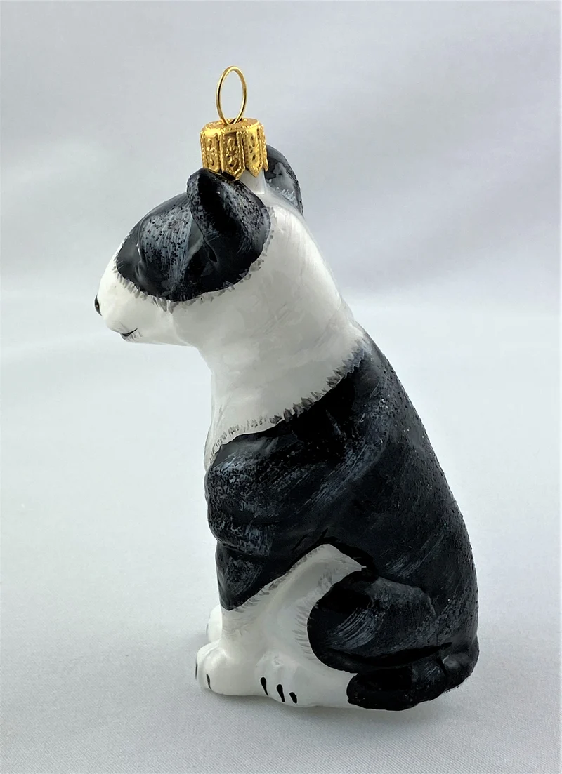 Schwarz gefleckter Bullterrier